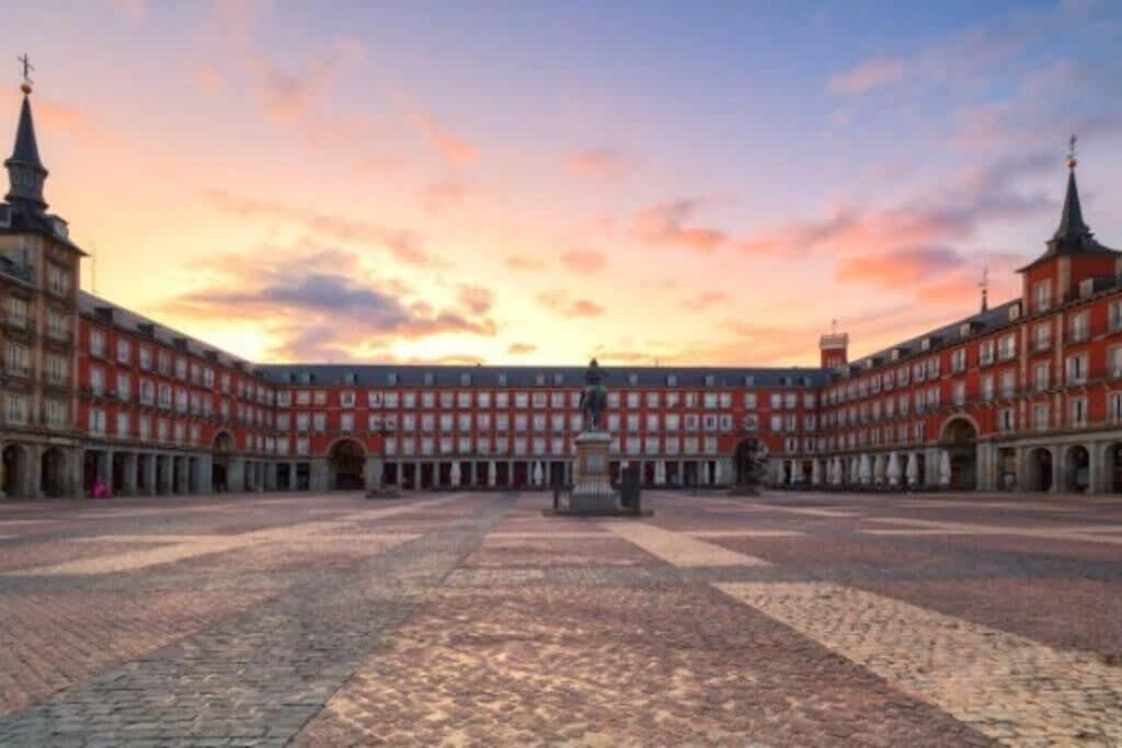 Plaza Mayor Cozy Private Apartment With Ac Madrid Kültér fotó